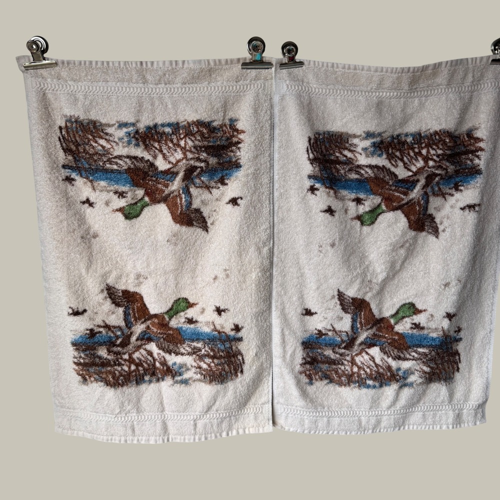 Vintage RA Briggs Mallard Duck Hand Towels Set of 2 Cream Rustic Cabin Lodge
